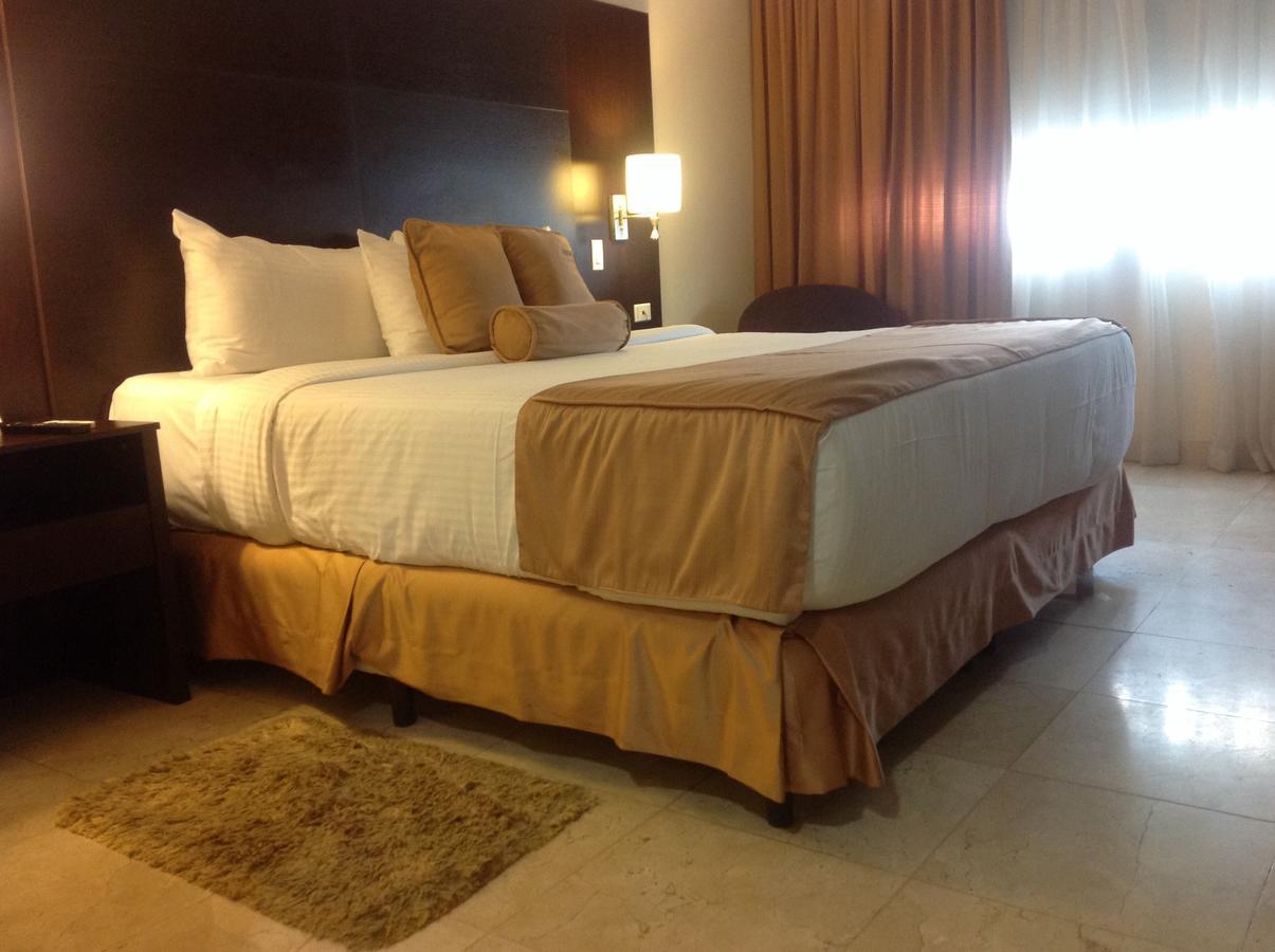 Wyndham Garden Panama City Room photo